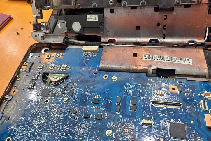 دوره تعمیرات لپ تاپ در تبریز دوره تعمیرات لپ تاپ در تبریز